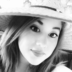 Meet your Posher, Zuleima